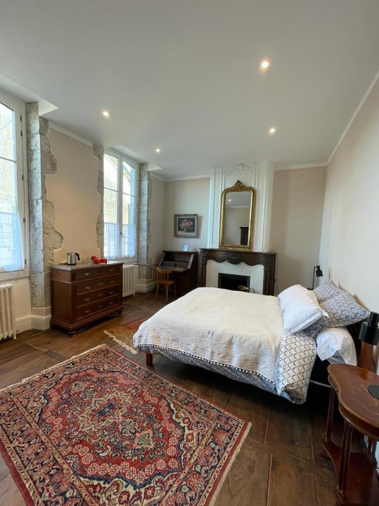 Jardin Des Remparts Bed and Breakfast Orthez Exteriör bild