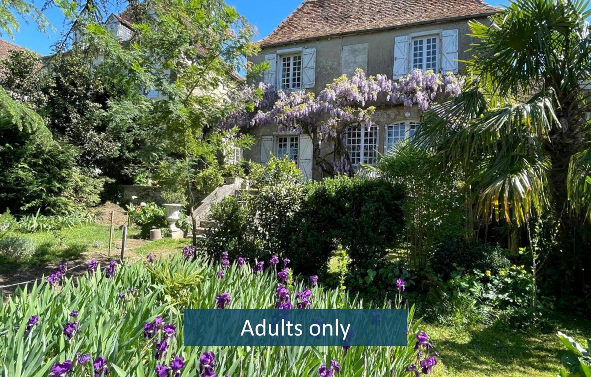 Jardin Des Remparts Bed and Breakfast Orthez Exteriör bild
