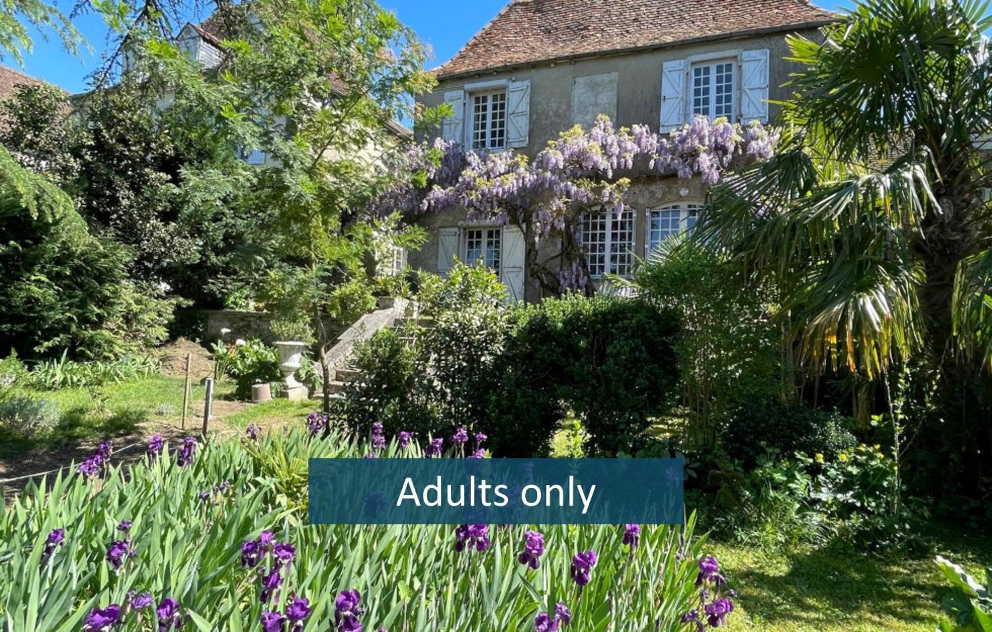 Jardin Des Remparts Bed and Breakfast Orthez Exteriör bild